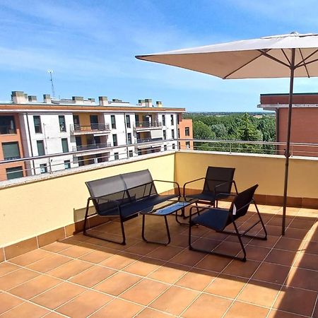 Apartamento Con 2 Dormitorios, Garaje Y Terraza Junto A Valladolid Kültér fotó